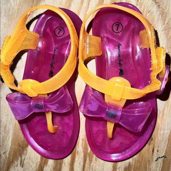 girls american eagle jelly sandals-7. - Picture 1 of 2